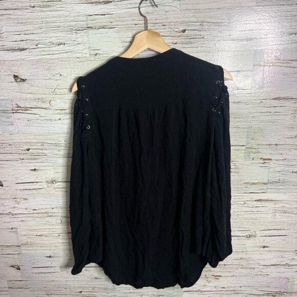 Torrid black blouse long sleeve top lace size 1x - Picture 7 of 7